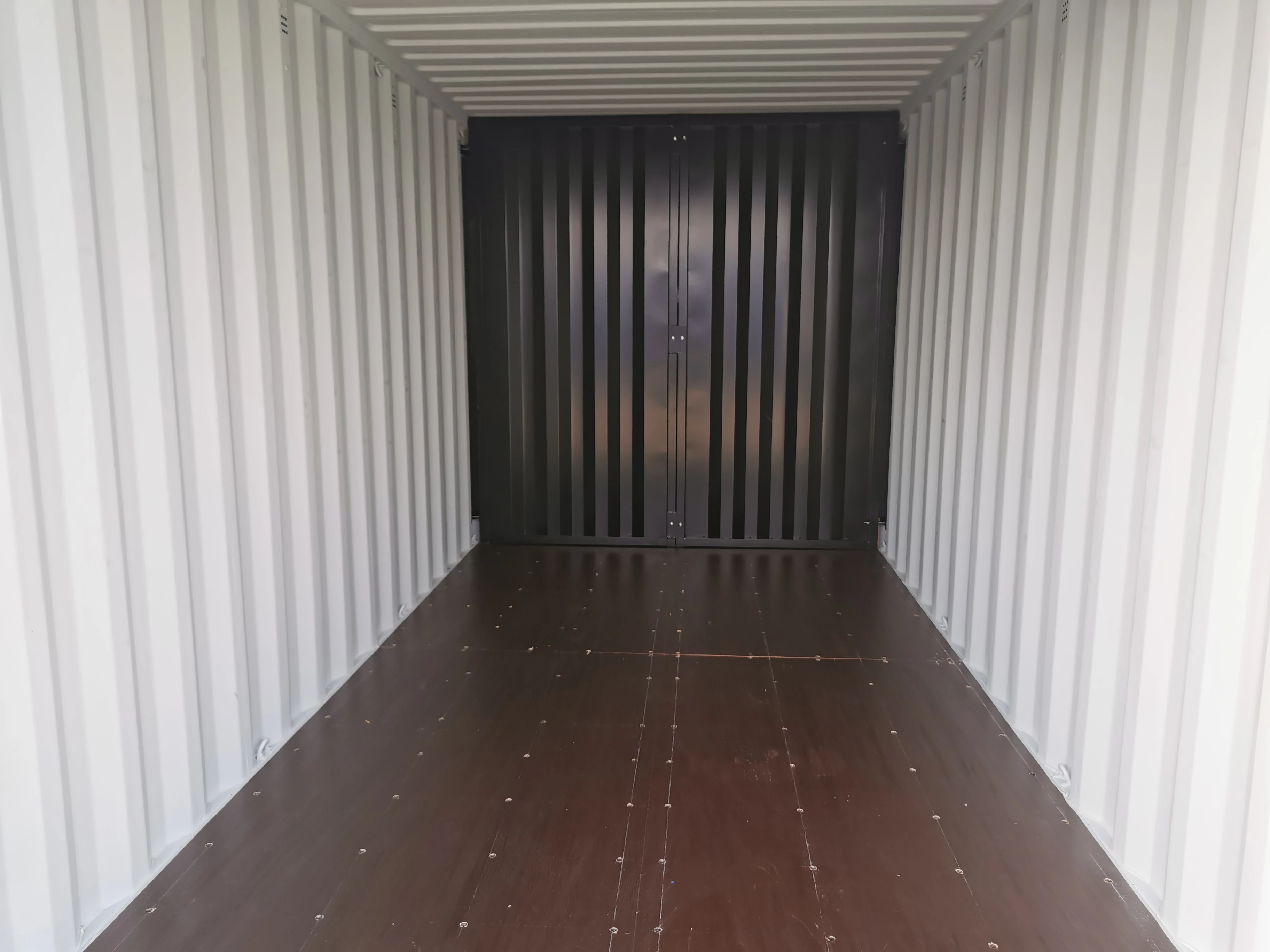 intérieur box outdoor conteneur mondialbox montauban